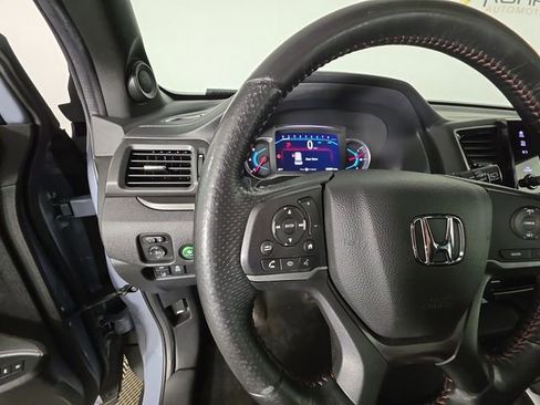 Used 2022 Honda Pilot TrailSport image 27