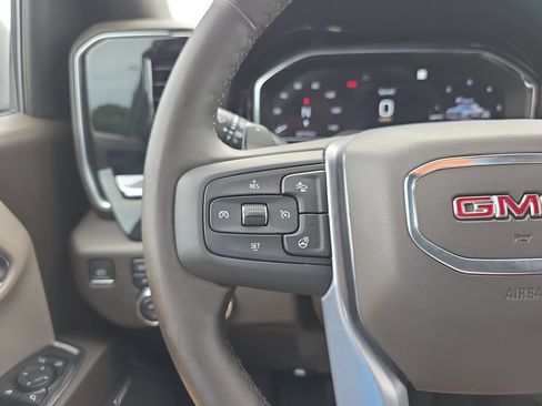 Used 2023 GMC Sierra 1500 SLT AWD/4WD image 21