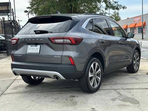 Used 2023 Ford Escape Platinum AWD/4WD image 5