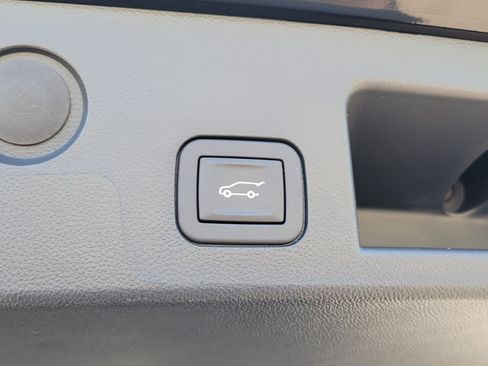 Used 2026 Chevrolet Equinox RS FWD image 9