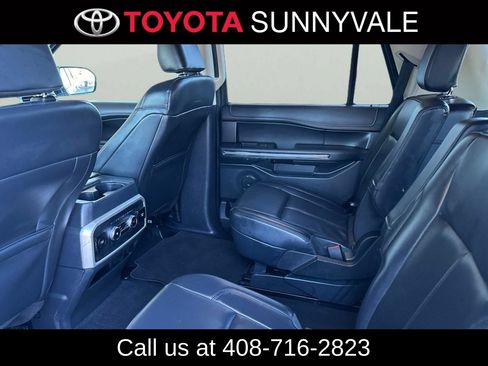 Used 2024 Ford Expedition XLT RWD image 5