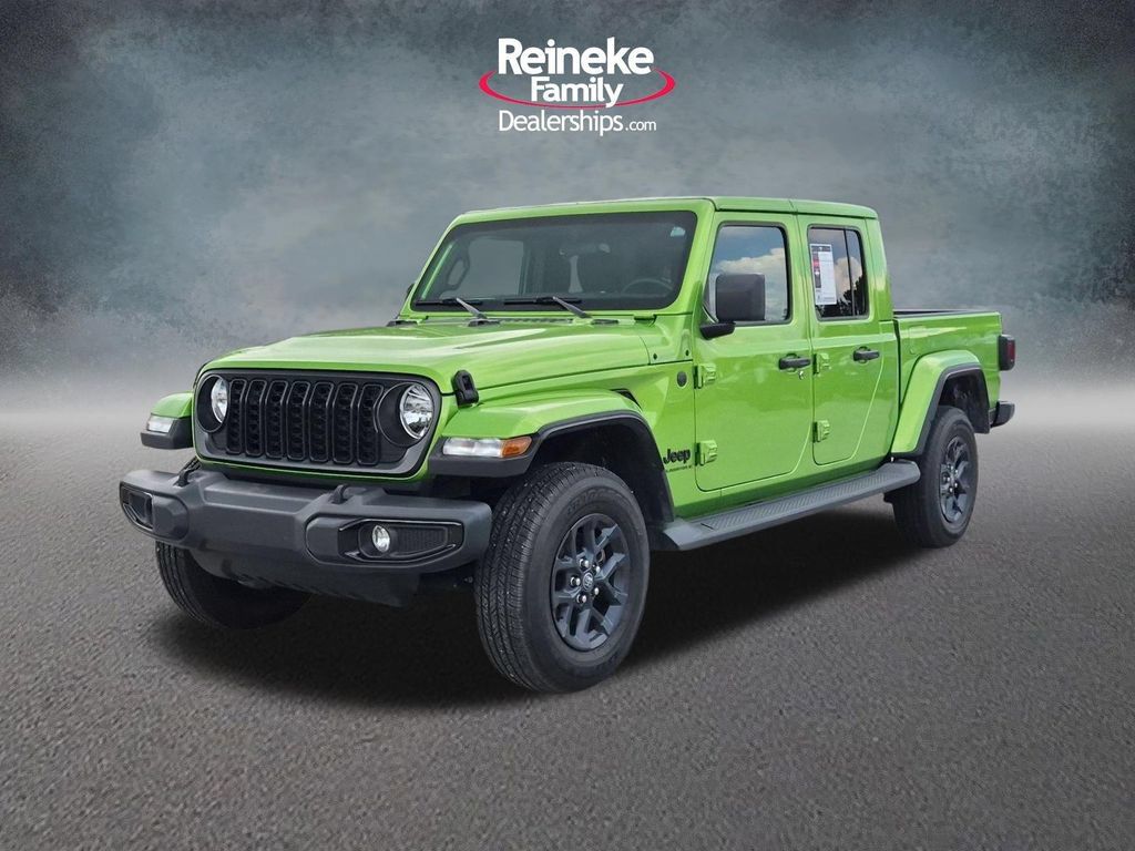 Used 2025 Jeep Gladiator Sport AWD/4WD image 1