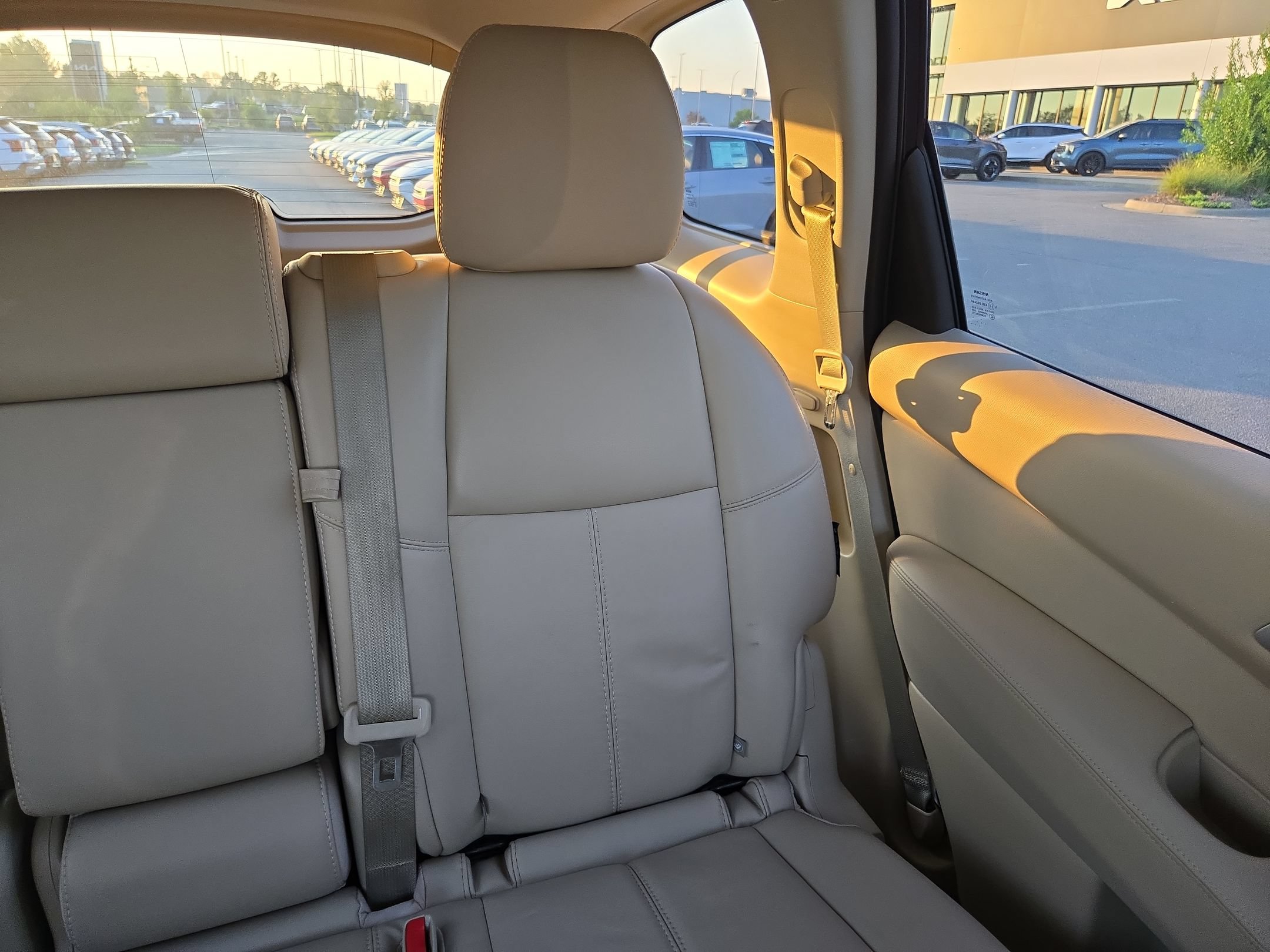 Used 2020 Nissan Pathfinder SL FWD image 13