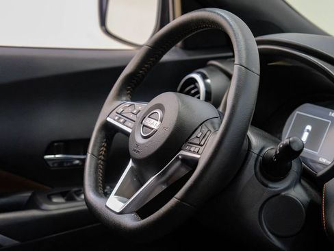 Used 2023 Nissan Kicks SR FWD image 19