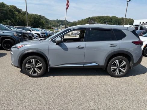 Certified 2023 Nissan Rogue Platinum w/ Platinum Premium Package AWD/4WD image 2