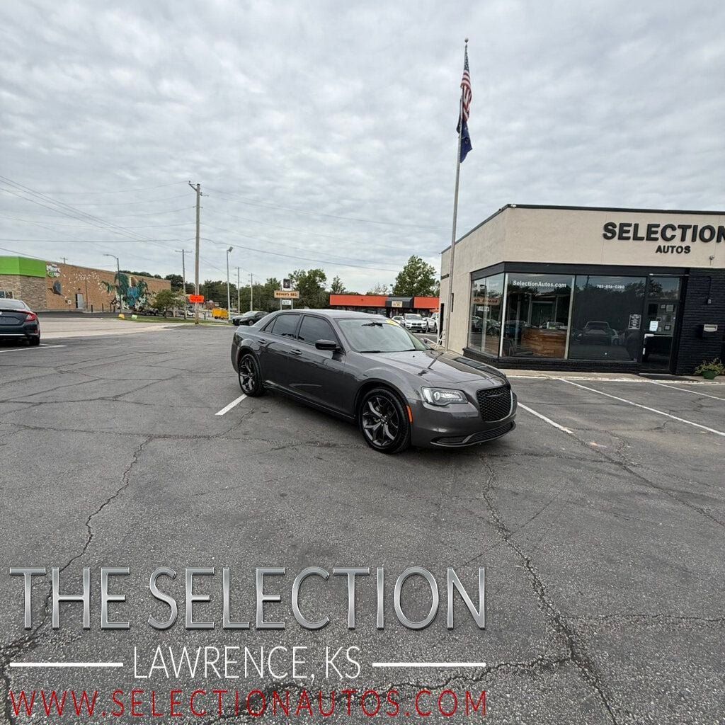 Used 2023 Chrysler 300 Touring w/ Sport Appearance Package RWD image 1