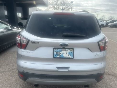 Used 2017 Ford Escape SE w/ Equipment Group 201A image 4