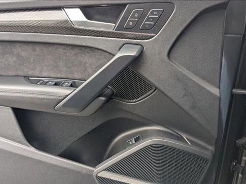 Used 2019 Audi SQ5 Premium Plus image 11