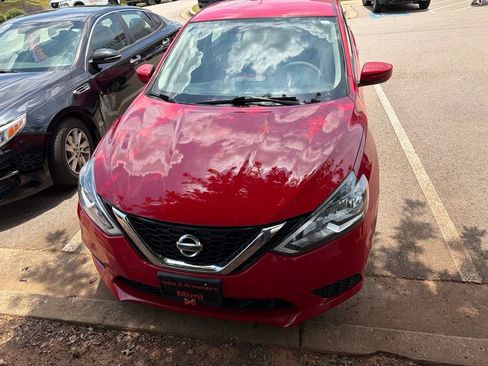 Used 2018 Nissan Sentra SV FWD image 3