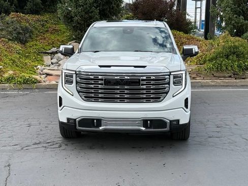 Used 2024 GMC Sierra 1500 Denali w/ Denali Reserve Package AWD/4WD image 2