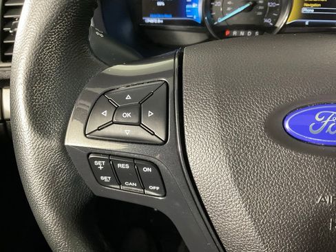 Used 2018 Ford Explorer XLT w/ Equipment Group 202A image 24