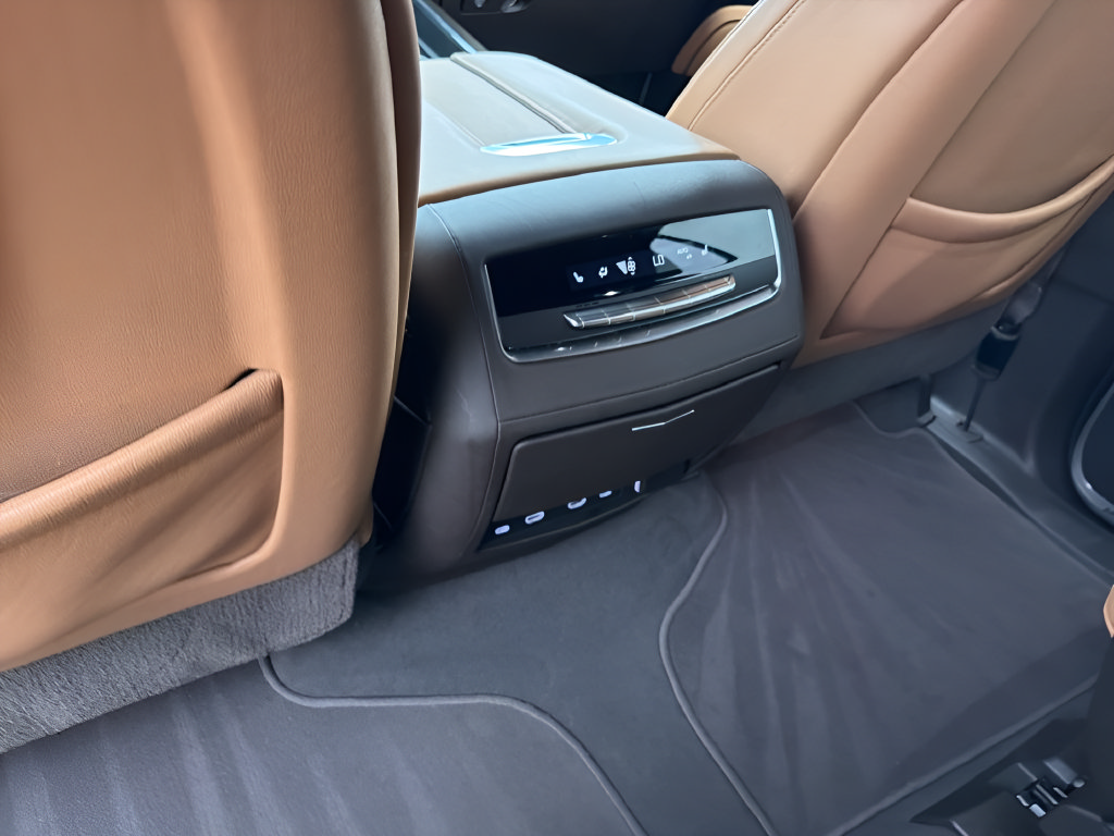 Used 2021 Cadillac Escalade Sport w/ Driver Assist Tech Package RWD image 30