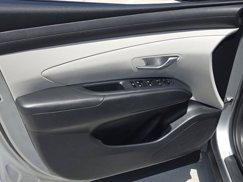 Used 2025 Hyundai Tucson SEL FWD image 13