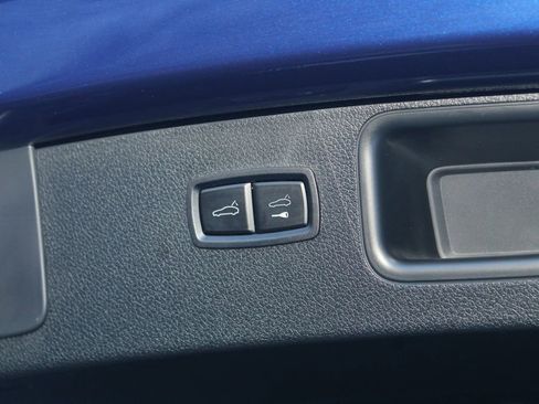 Used 2022 Porsche Macan AWD/4WD image 13