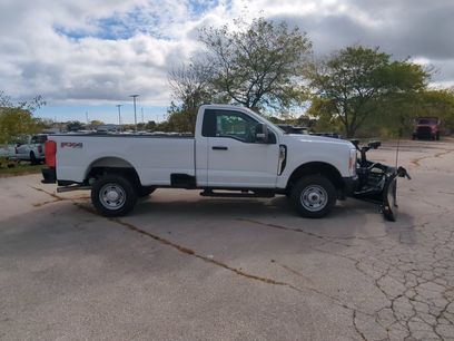 New 2025 Ford F250 XL w/ FX4 Off-Road Package