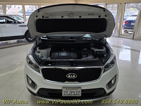 Used 2016 Kia Sorento EX FWD image 24
