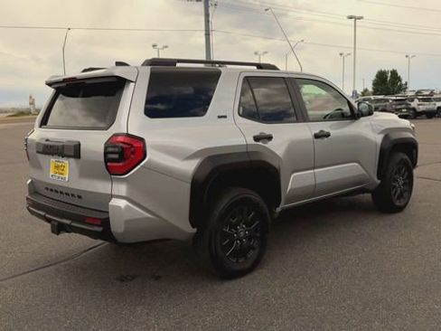 Used 2026 Toyota 4Runner SR5 AWD/4WD image 8