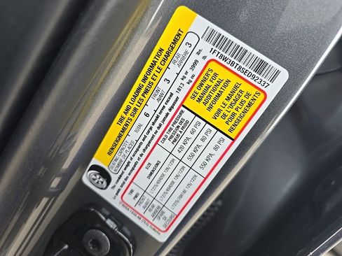 Used 2025 Ford F350 Lariat w/ Black Appearance Package image 11