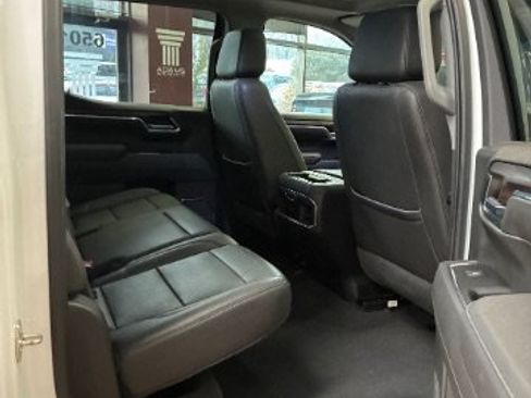 Used 2022 GMC Sierra 1500 SLT w/ SLT Premium Plus Package AWD/4WD image 29