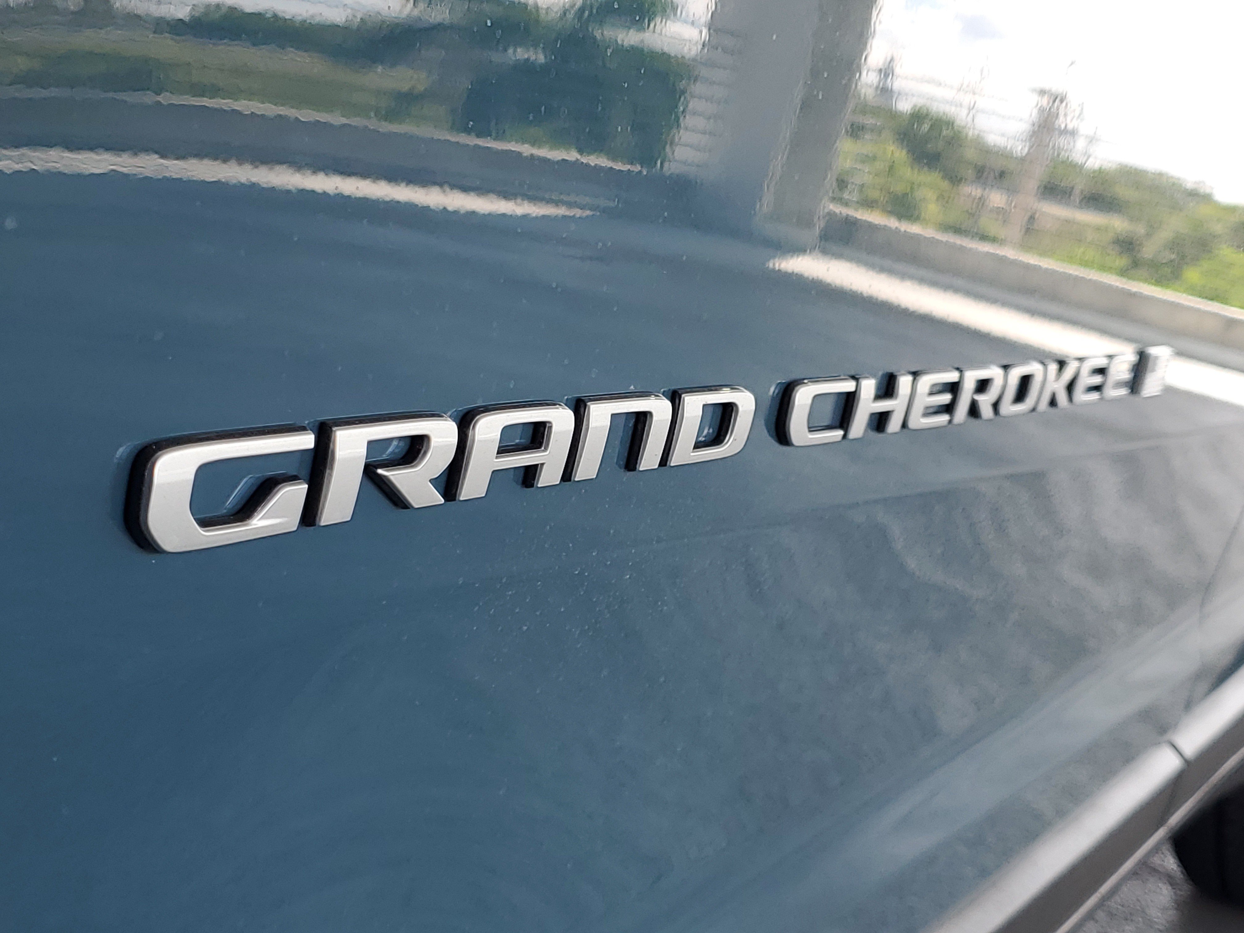 New 2026 Jeep Grand Cherokee L Limited w/ Trailer Tow Package AWD/4WD image 5