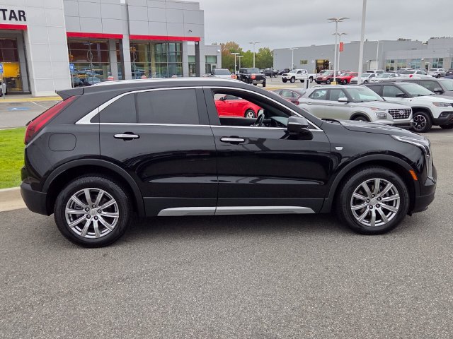 Used 2023 Cadillac XT4 Premium Luxury FWD image 14