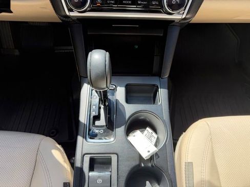Used 2018 Subaru Outback 2.5i Limited AWD/4WD image 16