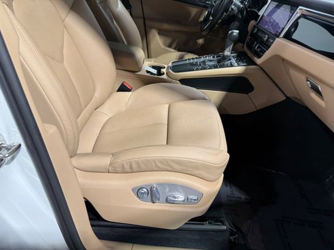 Used 2021 Porsche Macan S AWD/4WD image 43