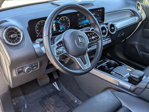 Used 2022 Mercedes-Benz GLB 250 GLB 250 image 10