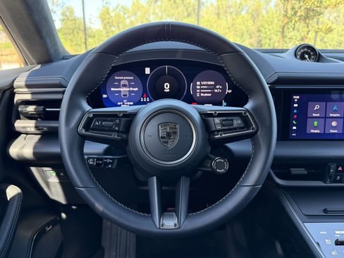 Used 2025 Porsche Macan Turbo Electric image 15