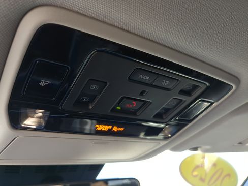 Used 2025 Toyota Grand Highlander FWD image 19