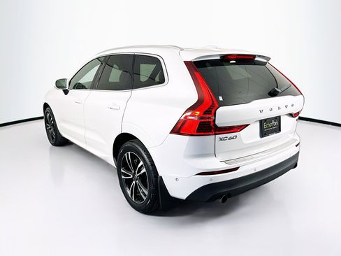 Used 2018 Volvo XC60 T5 Momentum w/ Convenience Package AWD/4WD image 5