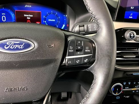 Used 2022 Ford Escape SEL w/ Technology Package AWD/4WD image 10