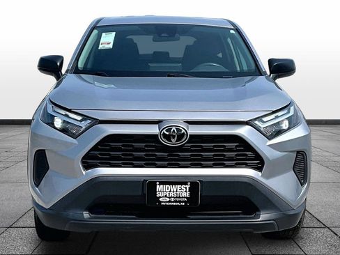 Used 2024 Toyota RAV4 LE AWD/4WD image 3