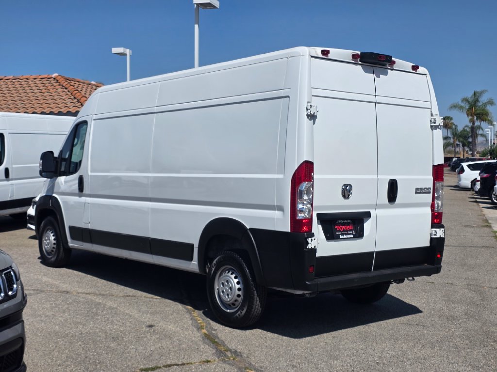 Used 2024 RAM ProMaster 2500 w/ Convenience Group FWD image 6