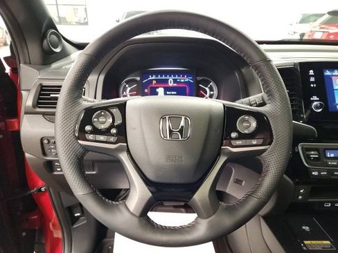 Used 2025 Honda Passport Black Edition image 19
