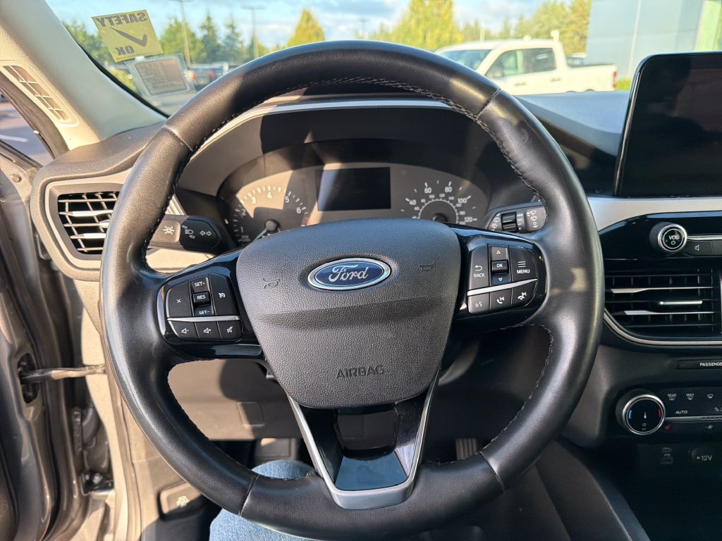 Used 2022 Ford Escape SEL AWD/4WD image 14