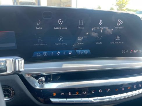 Certified 2024 Cadillac Lyriq Luxury AWD/4WD image 26
