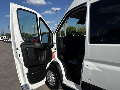 Used 2023 RAM ProMaster 3500 w/ Crew Van Package FWD image 13