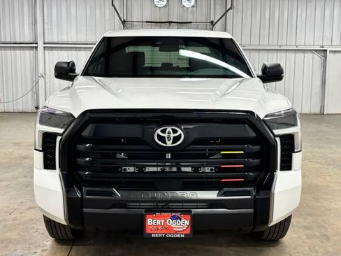 Used 2025 Toyota Tundra SR w/ SR Tow Package AWD/4WD image 2