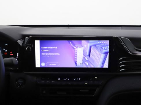 Used 2025 Toyota Camry SE w/ Multimedia Upgrade Package image 15