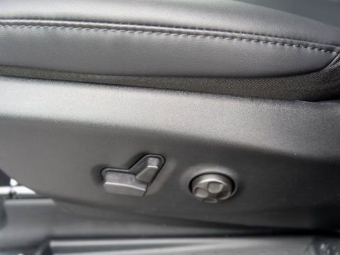 New 2026 Chrysler Pacifica Select image 13