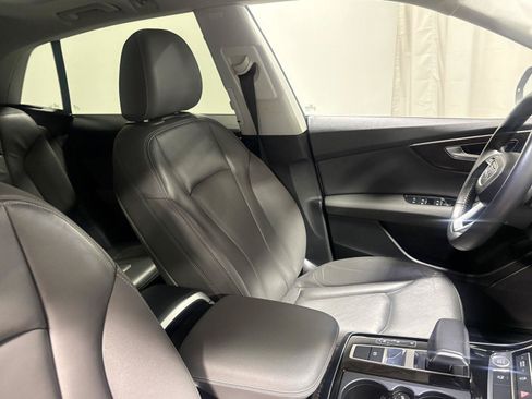 Used 2019 Audi Q8 Premium AWD/4WD image 31