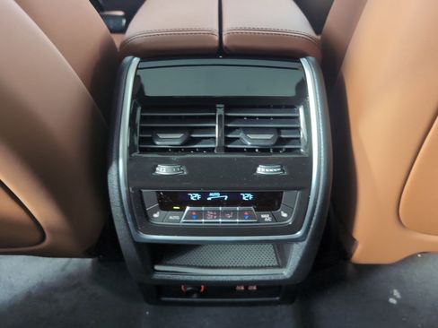 New 2026 BMW X7 M60i image 29