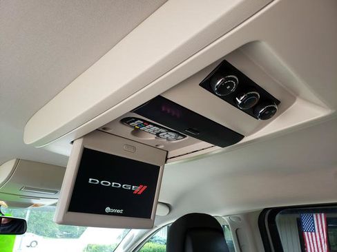 Used 2017 Dodge Grand Caravan SE w/ Power Window Group FWD image 12