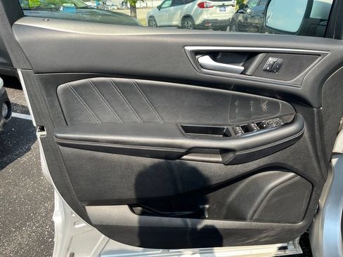 Used 2016 Ford Edge Sport w/ Technology Package AWD/4WD image 9