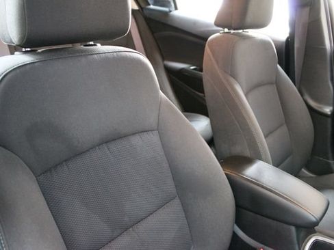 Used 2016 Chevrolet Cruze LT FWD image 10