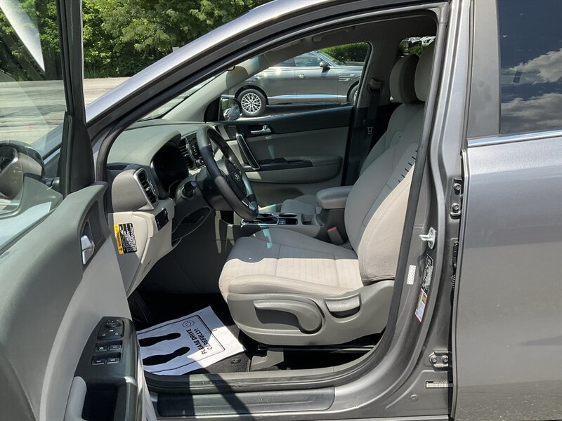 Used 2018 Kia Sportage LX AWD/4WD image 17