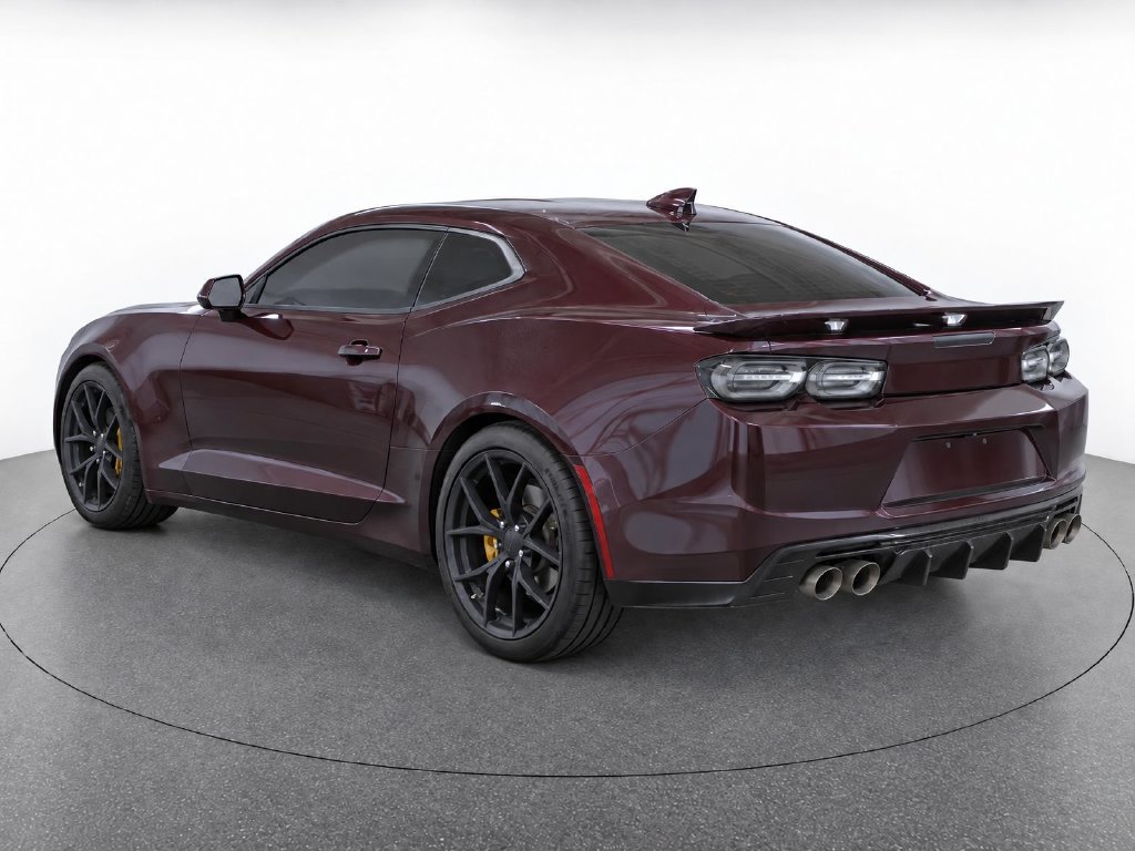 Used 2019 Chevrolet Camaro LT w/ Technology Package RWD image 3