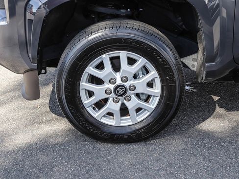 Used 2025 Toyota Tacoma SR5 image 13