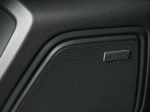 Certified 2026 Porsche Macan Turbo AWD/4WD image 7